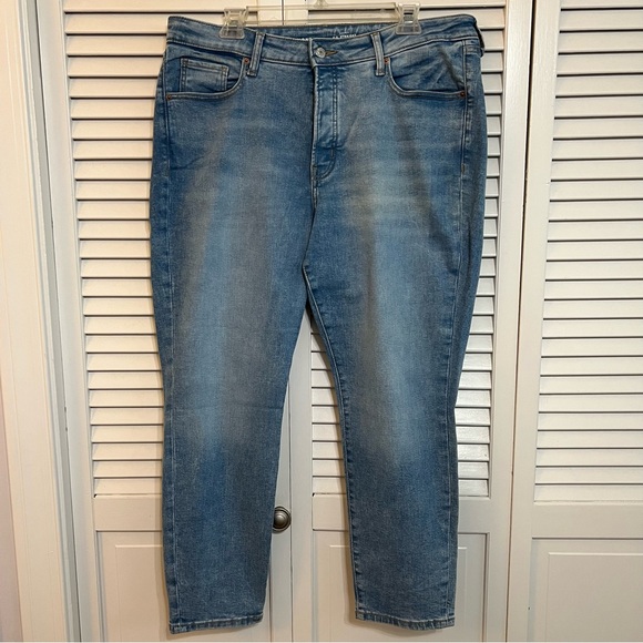 Old Navy High Waisted OG Straight Ankle Jean with Button Fly - Picture 2 of 13